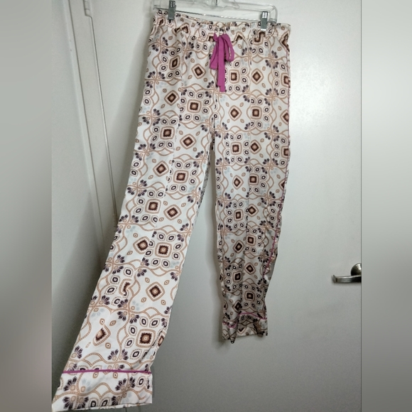Ann Taylor (Size L) Multicolored Medallion Pattern (2PC) Matching Pajama Set - Picture 9 of 16